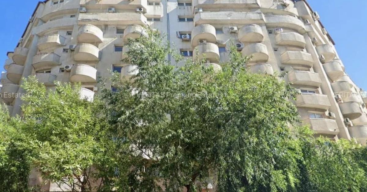 Bloc CENTRAL din București, scos la vânzare. Cât cere proprietarul?