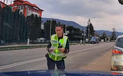 Șofer amendat de polițistă, scandalul „verde-galben”: „Ați trecut”