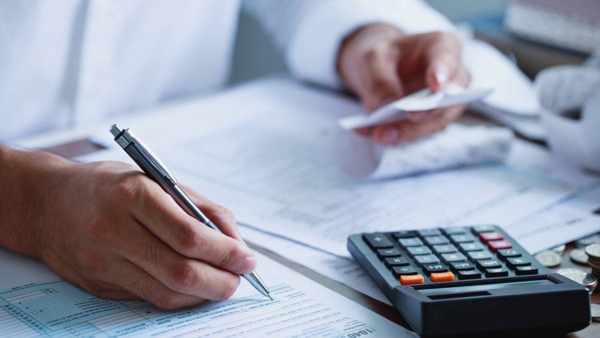 Scutiri de impozite, ca pe vremea lui Ilie Bolojan: Cine sunt noii „norocoși”