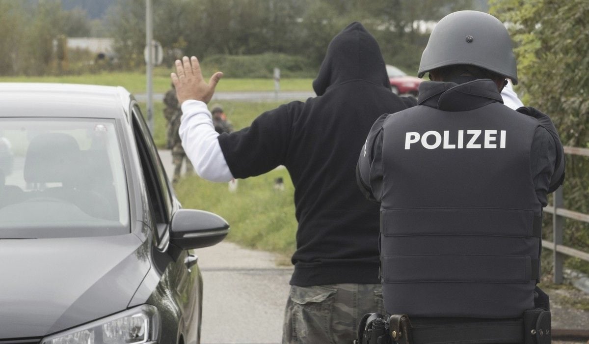 Șoferul care i-a lăsat muți de uimire pe polițiști: Ce au văzut pe șosea