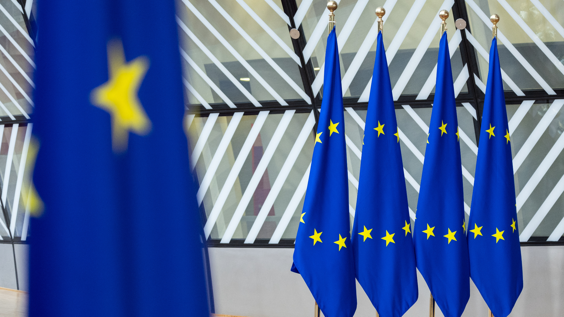 UE pregătește planul de criză: Combustibilul pentru avioane, prioritate zero
