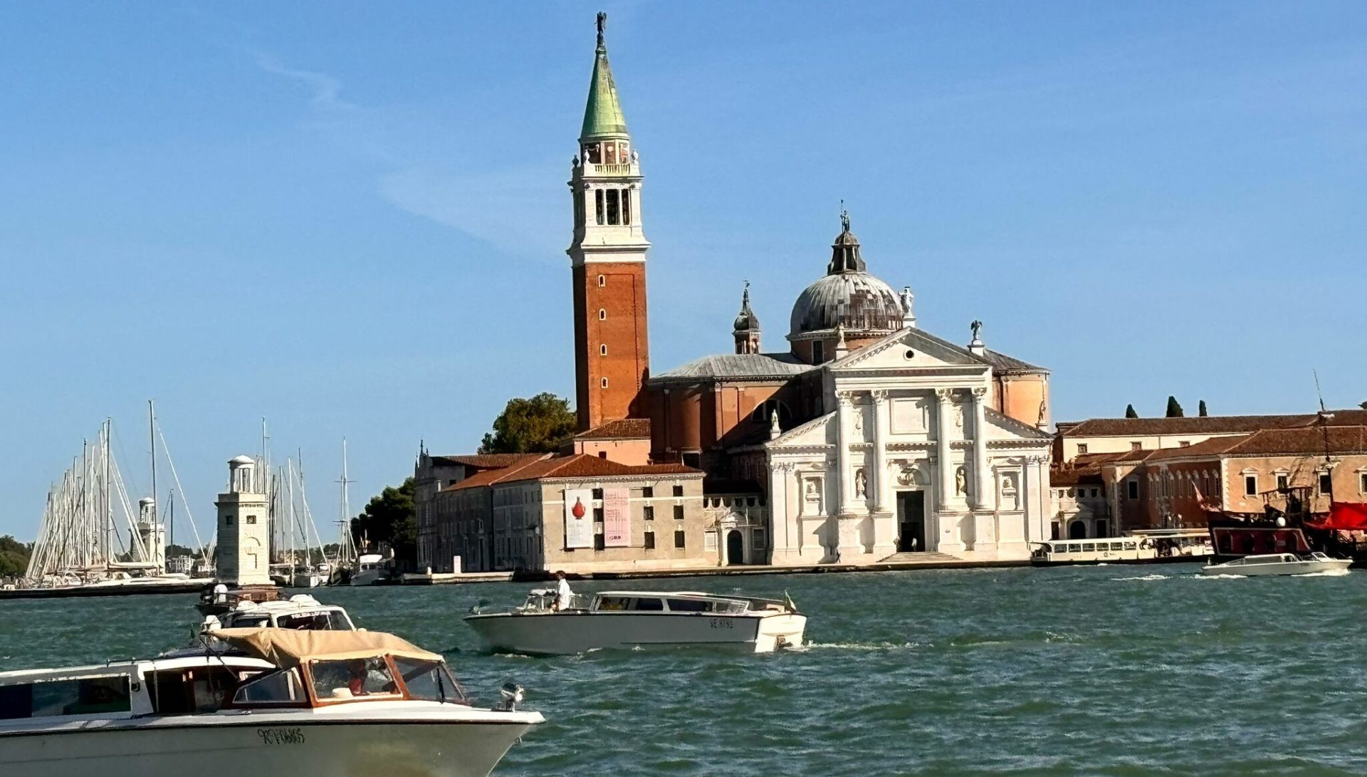 Veneția, înghițită de ape: Schimbările climatice amenință orașul italian