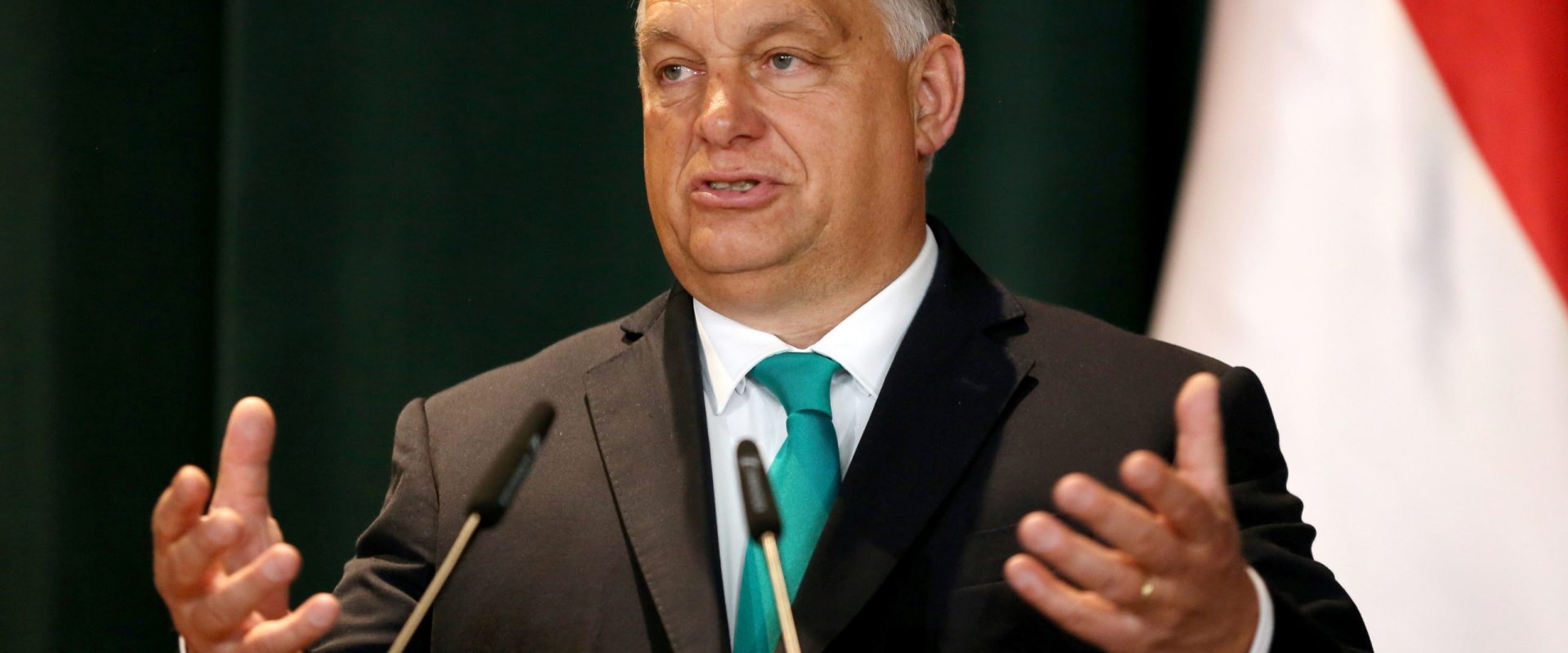 Bruxellesul contra prețurilor la combustibil: Ungaria nu cedează BRUXELLES/BUDAPESTA – Ungaria nu se lasă intimidată de presiunile Comisiei Europene și va menține sistemul de prețuri protejate la combustibil