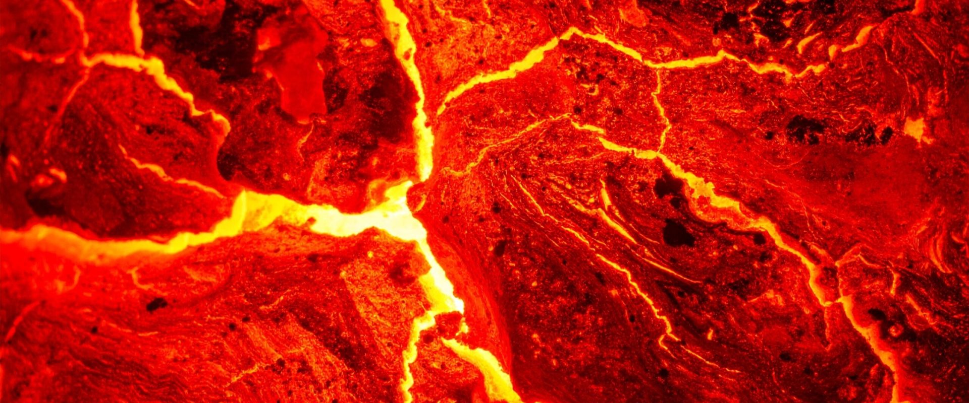 Un vulcan periculos, gata să erupă: Magma crește în secret