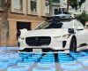 WAYMO, mai aproape de robotaxi-uri decât TESLA: O analiză pornește de la fostul șef UBER În timp ce TESLA continuă să avanseze în direcția robotaxi-urilor, WAYMO pare să aibă un avans clar în ceea ce privește implementarea comercială a tehnologiei de conducere autonomă
