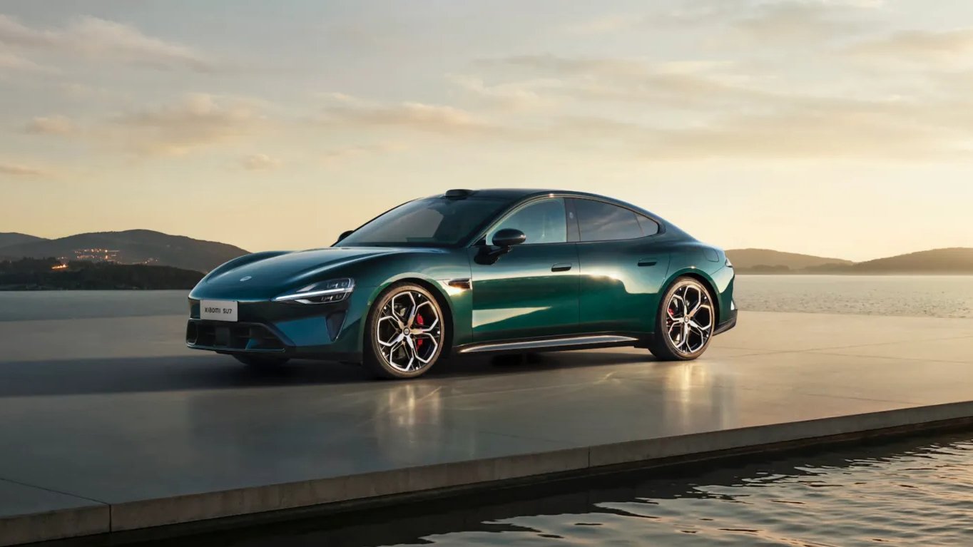 # Xiaomi SU7: Un rival serios pentru Tesla Model 3? Noul sedan electric Xiaomi SU7, lansat recent, pune presiune pe Tesla, oferind o autonomie impresionantă, tehnologie avansată și un preț competitiv