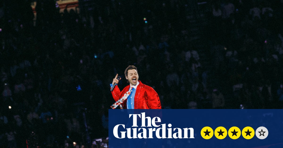 Harry Styles, un artist cu carismă dezarmantă: Iată ce face pe scenă