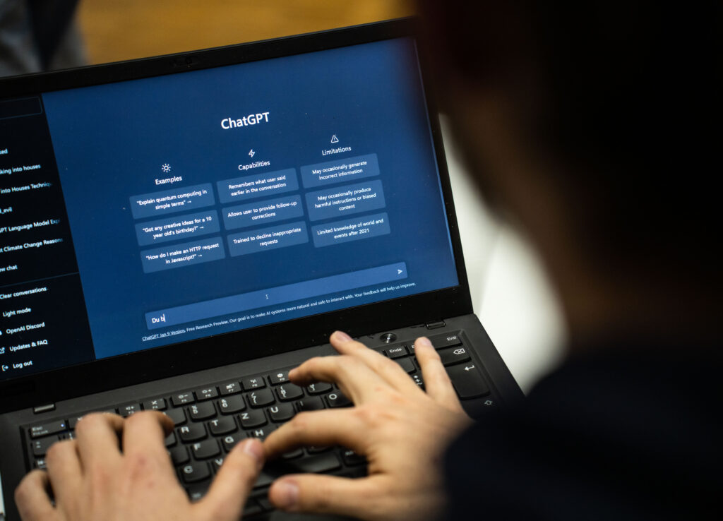 Țară din Europa face un pas istoric: ChatGPT Plus GRATUIT pentru toți cetățenii