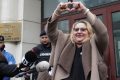 Șoșoacă, primită cu scandal la Otopeni după decizia UE privind imunitatea