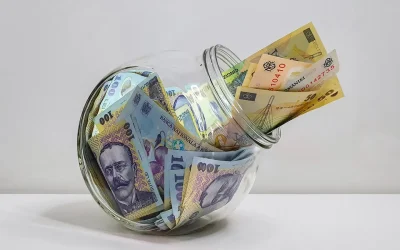 Bani daţi pe facturi, economii puține: Viața scumpă îi împiedică pe români