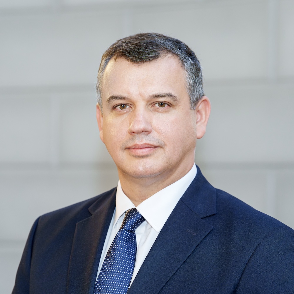 Eugen Tomac arată cine-i ministru la Apărare: 3 vicepremieri