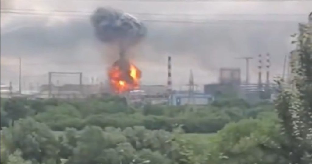 Rusia, lovită-n petrol: Rafinăria din Moscova, pe butuci