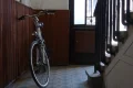 Bicicleta pe casa scării: Ce zice legea și când o muți