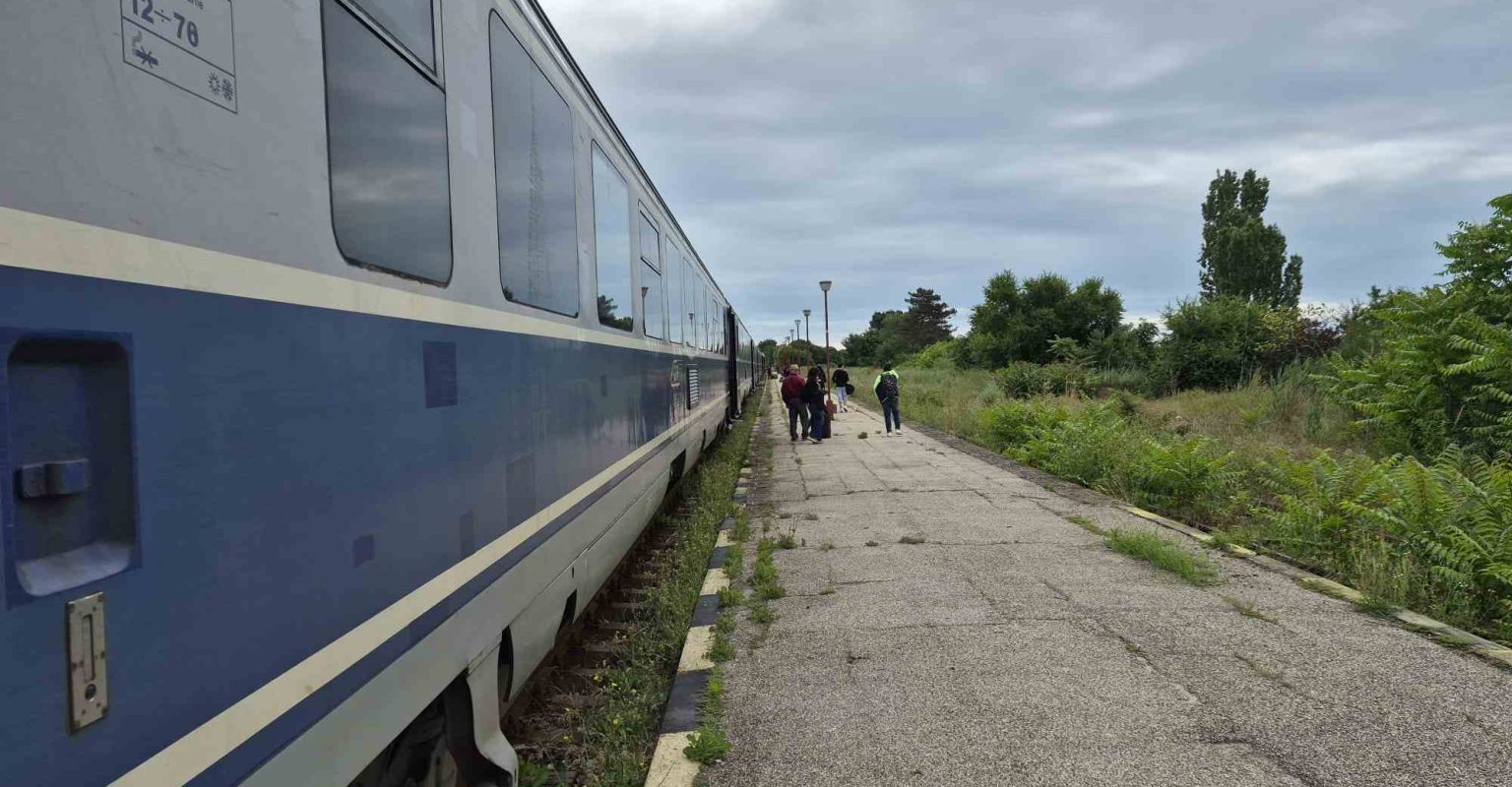 Șinăruptă Eforie: Circulație oprită spre București și litoral, întârzieri majore