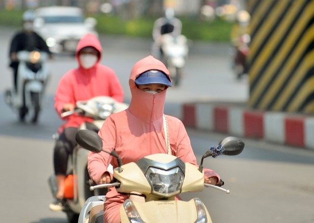 Soare în Vietnam, furtuni seara