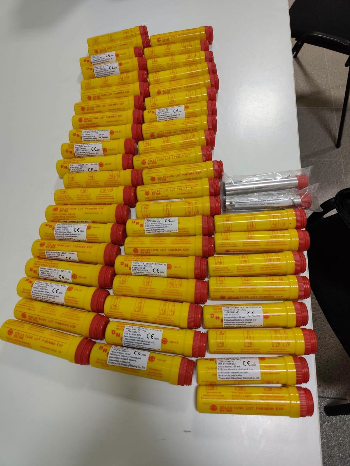 Jandarmii au descoperit un rucsac cu materiale pirotehnice și substanțe interzise înaintea meciului de fotbal de la Ploiești