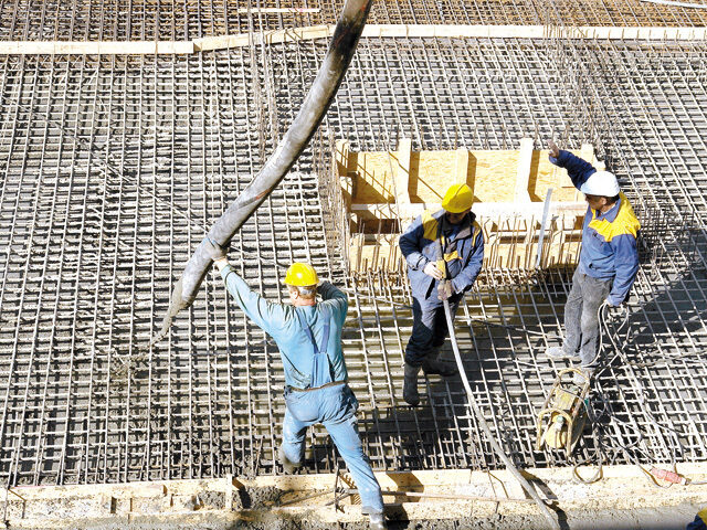România: Unde mai găsești un job? Top sectoare, dar economia suferă