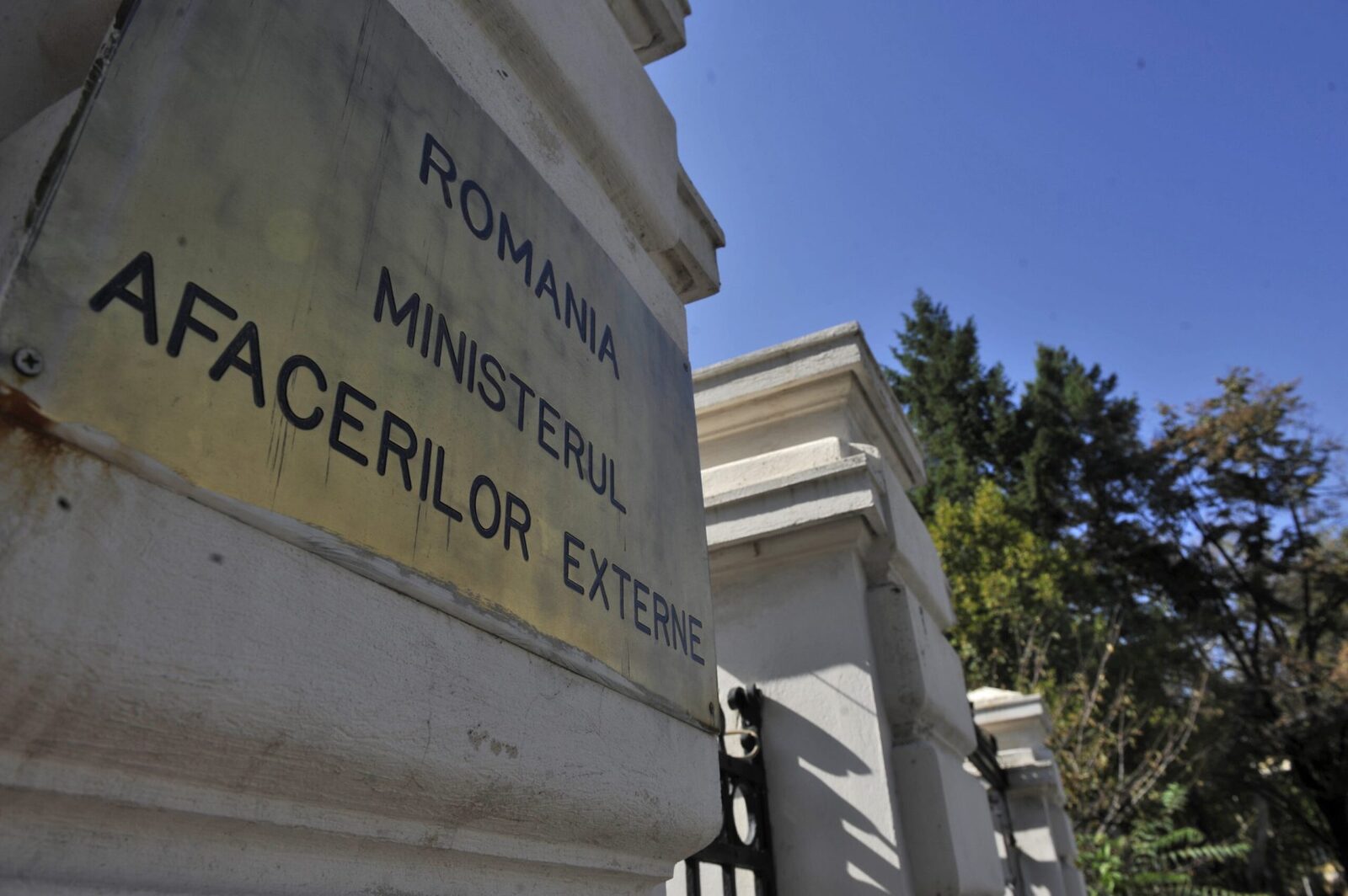 MAE avertizează românii: Taifunul Dolphin anulează zboruri spre Japonia