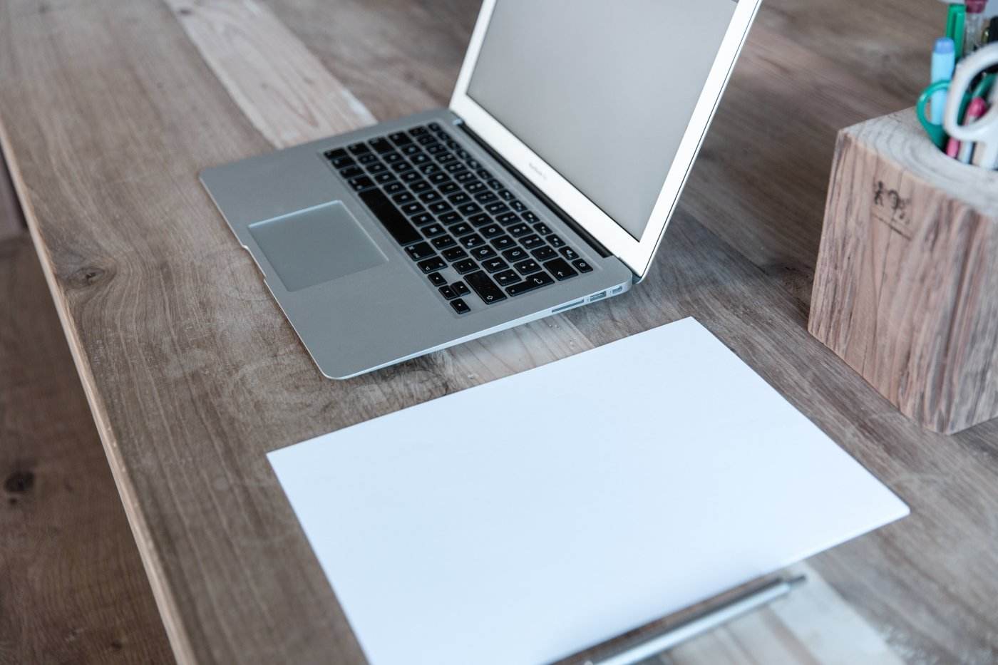 Apple Mac integrează AI-ul Alibaba Qwen în China