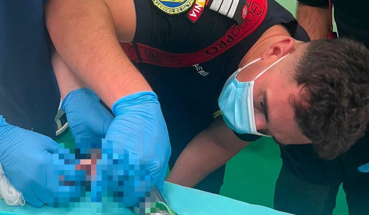 Pompierii, eroi: Salvare spectaculoasă a unui copil blocat într-o mașină de tocat