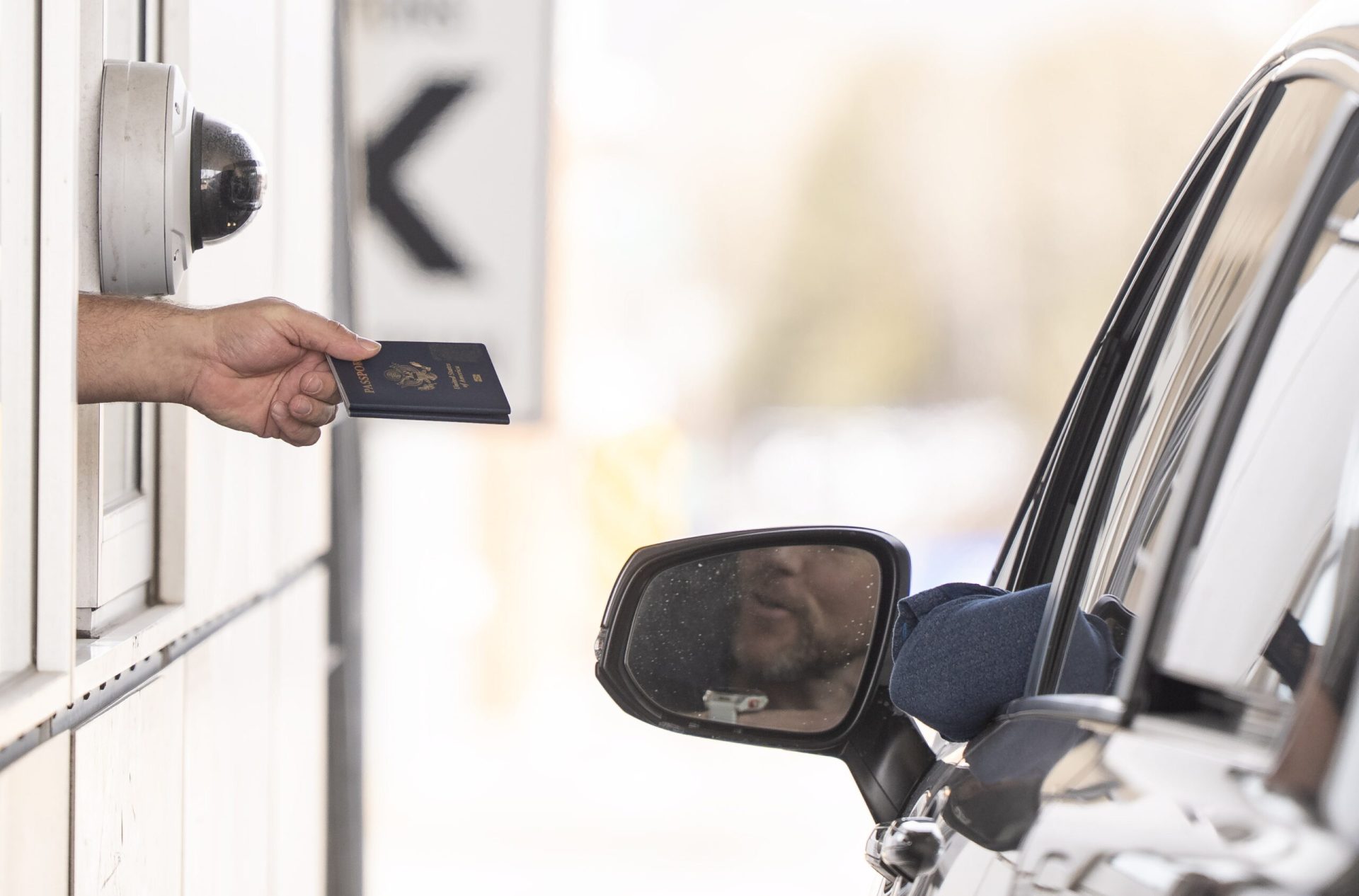 România taie accesul la țigări ieftine din Bulgaria: 40 de pachete, 40 de zile