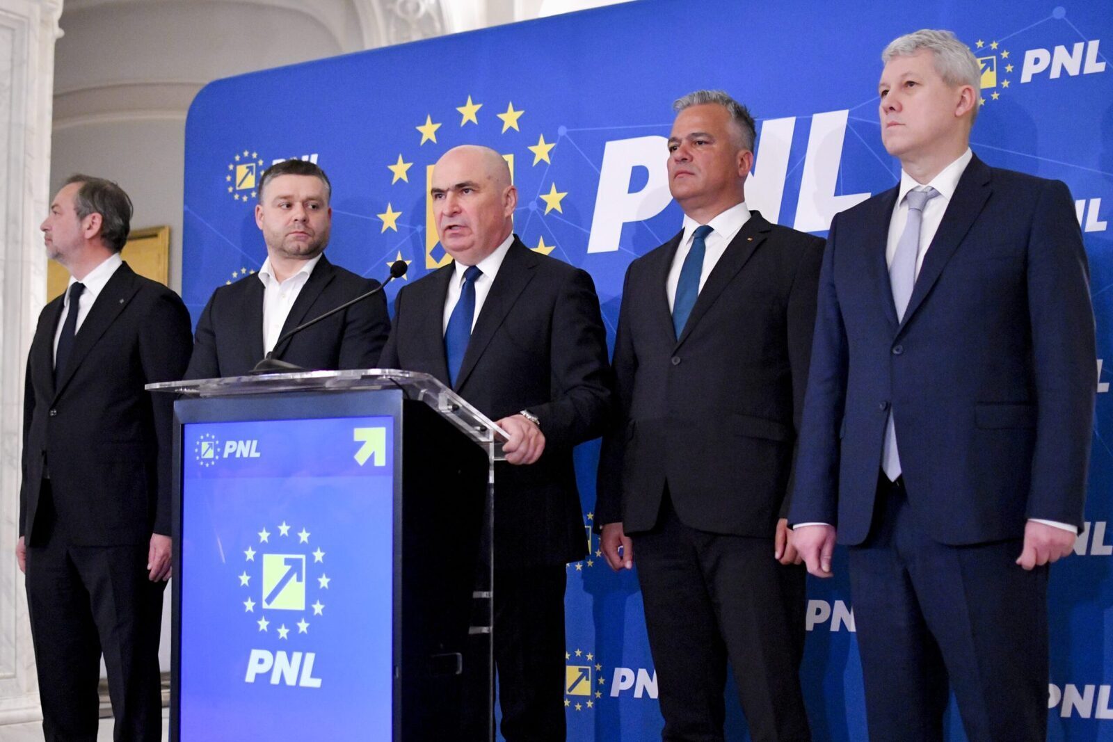Partidul își caută calea spre credibilitate