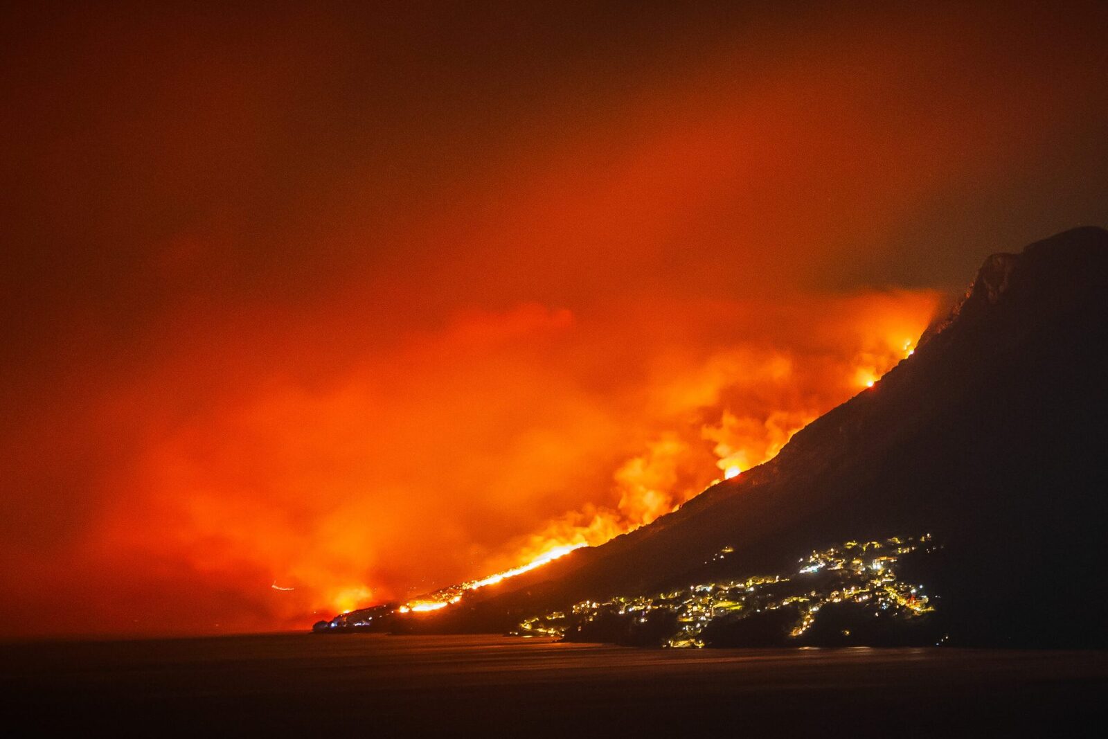 Croația, sub foc: MAE cere prudență maximă turiștilor
