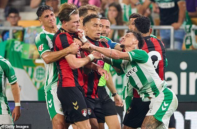 Antony, OUT! Meci amical Real Betis – Bournemouth, CE BĂTAIE!