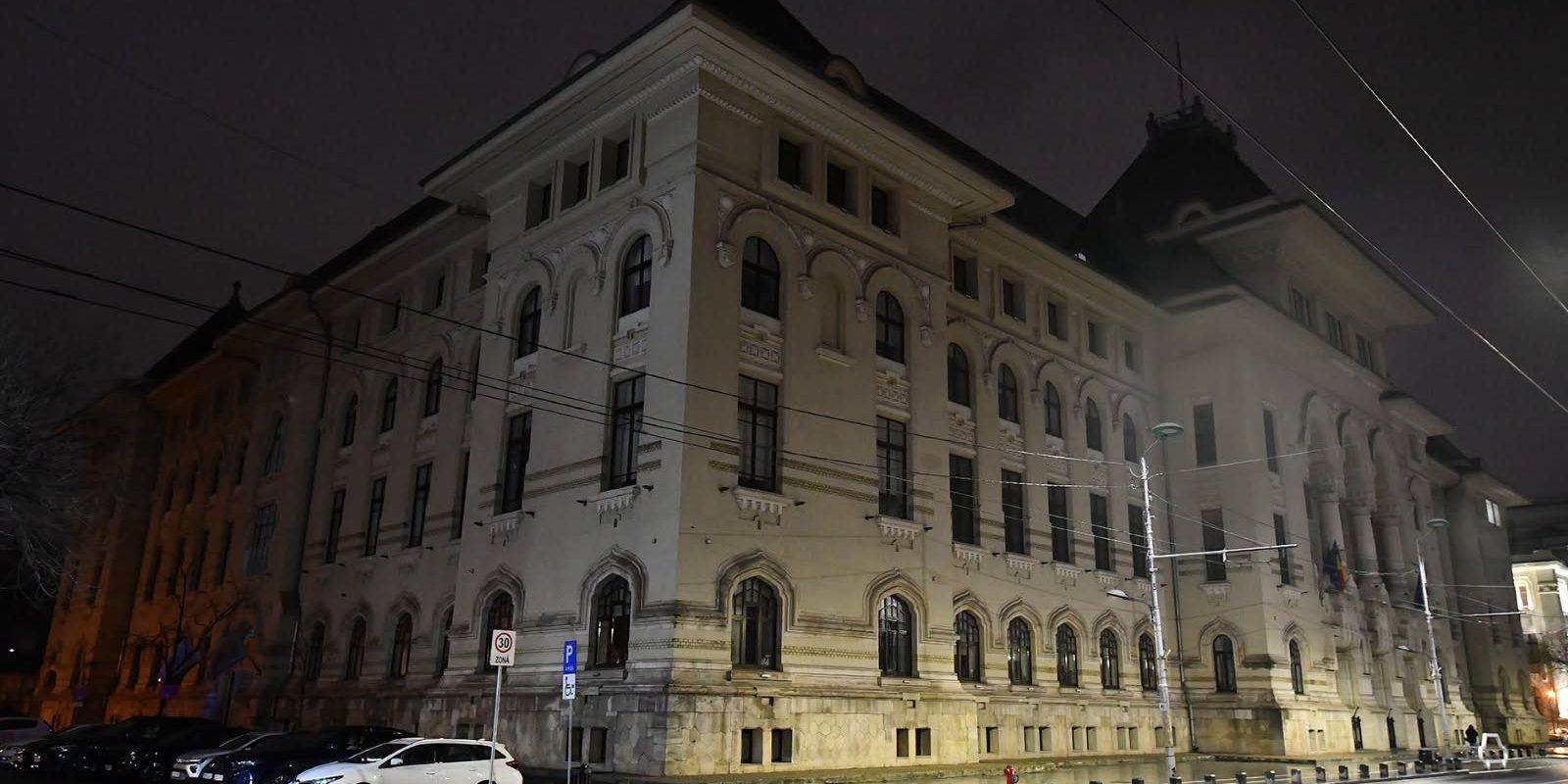 Bucureștiul stinge luminile: 25 de măsuri pentru economie de curent