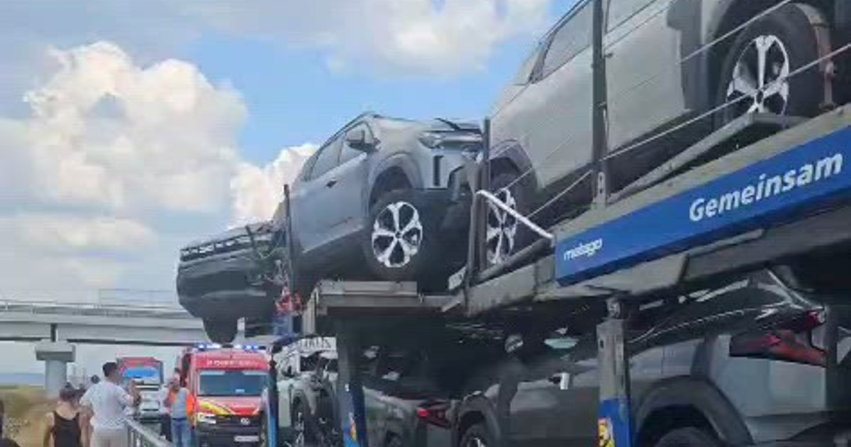 CRAIOVA-PITEȘTI BLOCAT Accident cu 3 TIR-uri pe noul drum expres