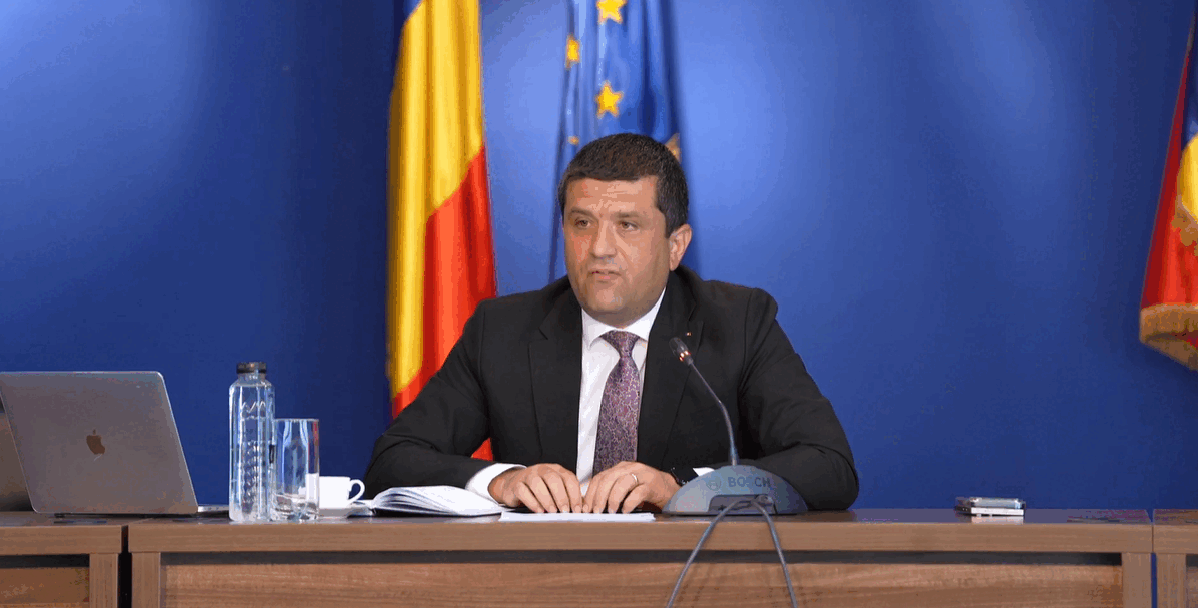Ambulanță atacată: Miruță îl somează pe Grindeanu pentru legea anti-fake news