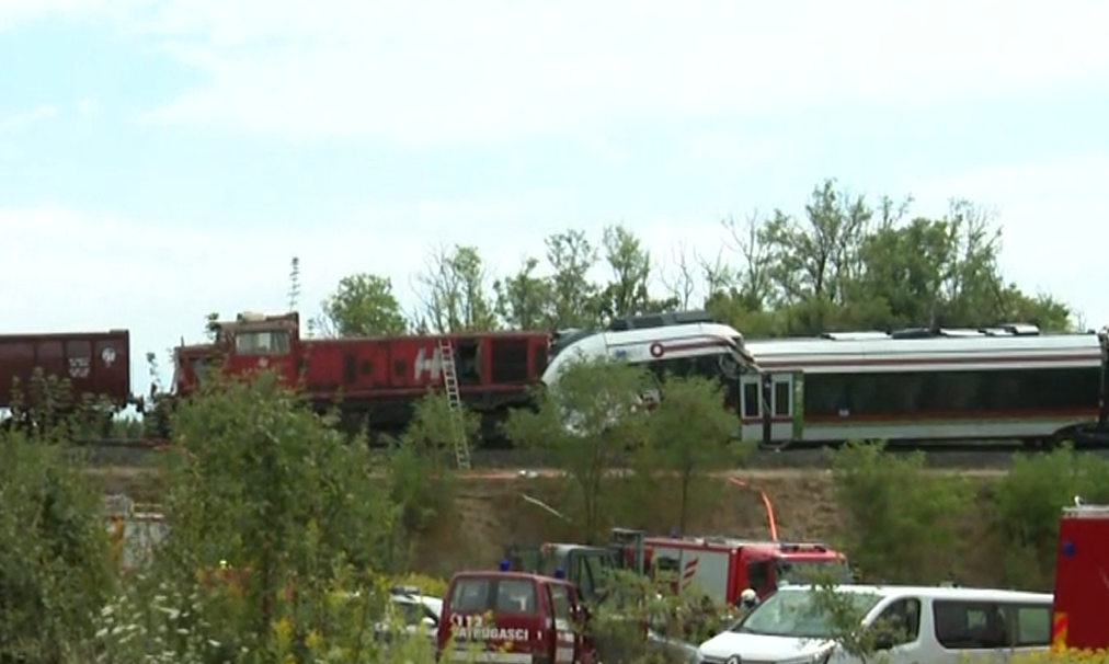 Accident cumplit în Croația: Tren de pasageri, izbit de marfă. Zeci de răniți