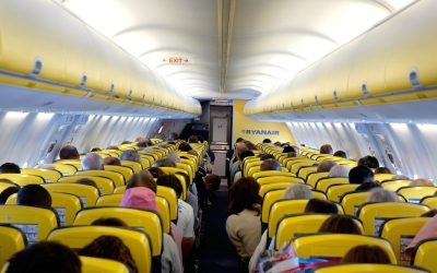 Ryanair: Cauza preliminară a incidentului cu pasagerul la geam