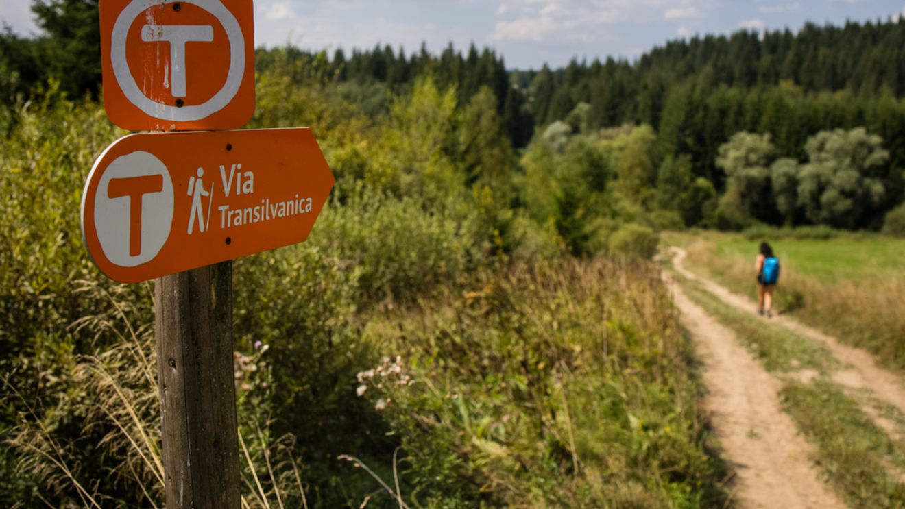 Drumeț, oprit după 700 km pe Via Transilvanica, reacționează la critici