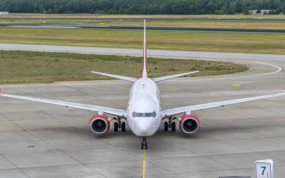 De ce avioanele sunt albe: Economia dictează culoarea
