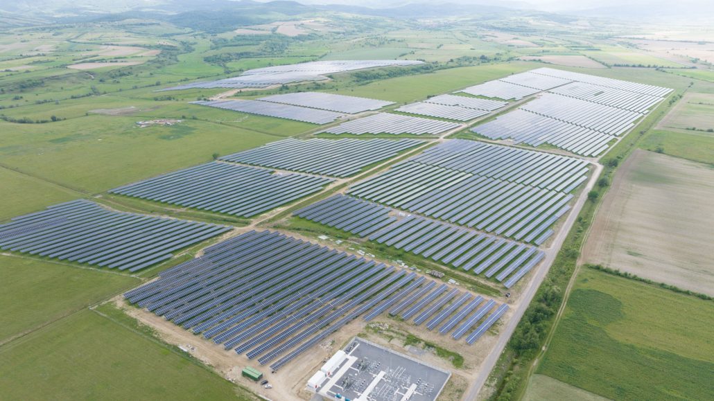Econergy, 229 mil. € pentru cel mai mare proiect solar și baterii din România