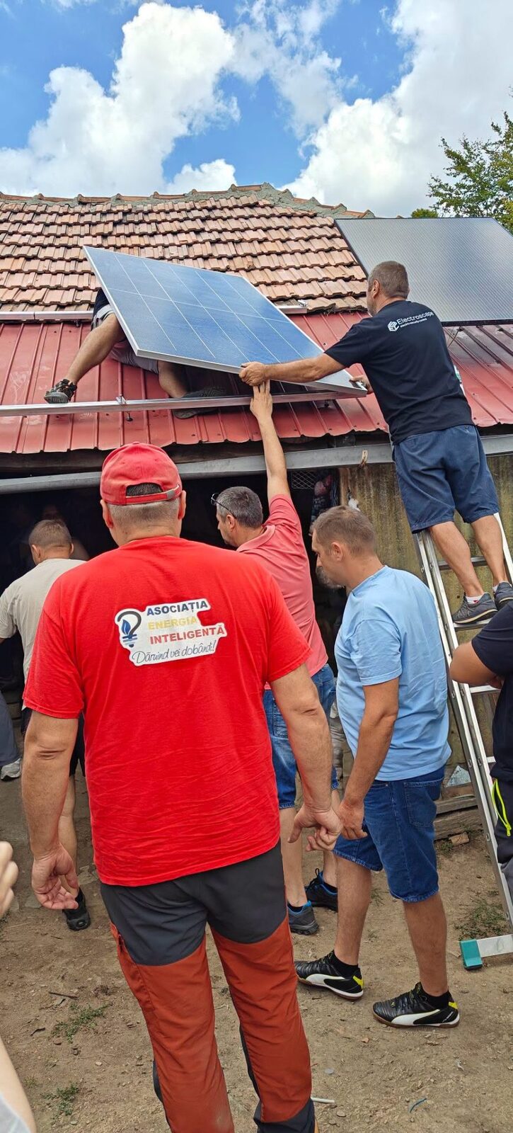 Case izolate, electrificate prin programul „Energie pentru Viață”