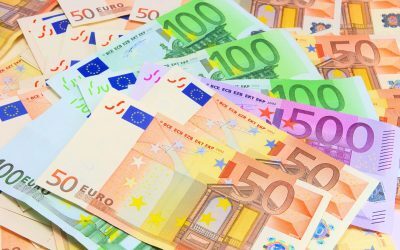 Europenii aleg cash: De ce numerarul revine în portofele