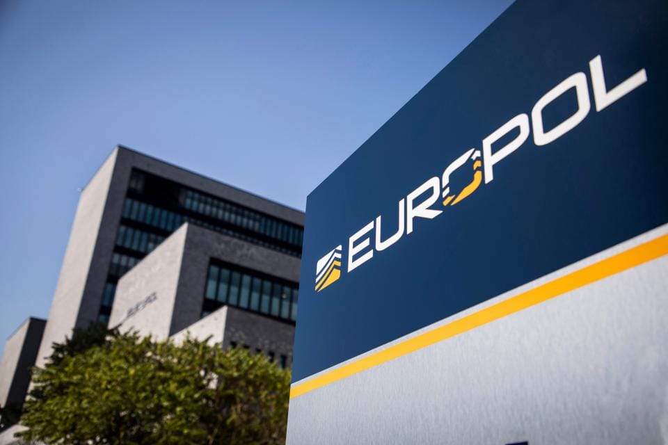 Europol dă lovitura: 326 de servere anti-malware, 142 domenii, vizate