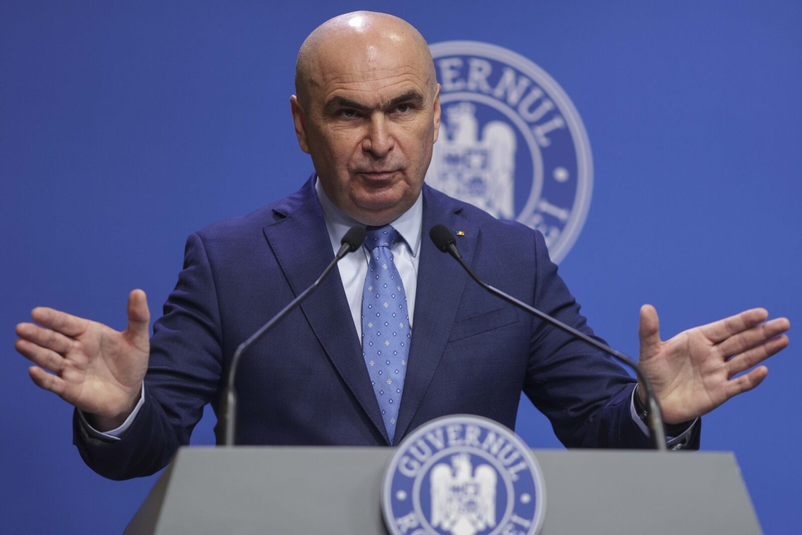 Bolojan: Anunțuri la ieșirea din Guvern
