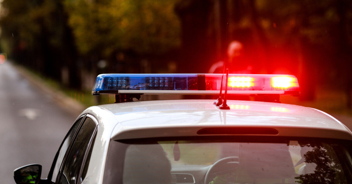 Galați: Adolescent, 15 ani, a înjunghiat un tânăr în parc