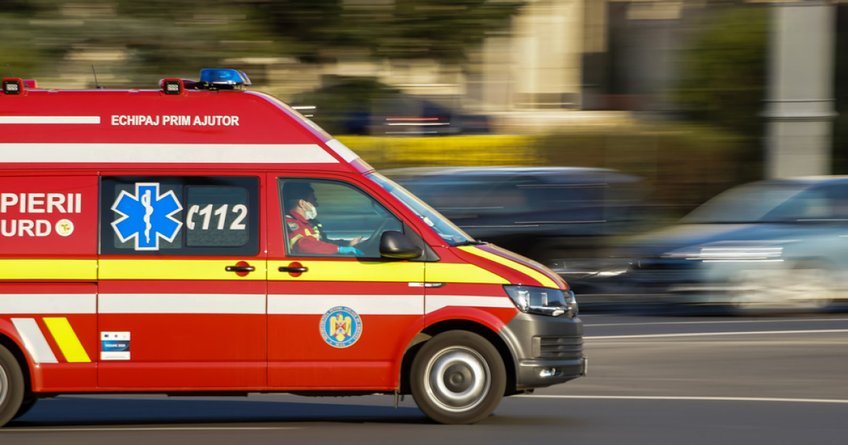 Ambulanțe: Sindicatele cer condiții deosebit de periculoase