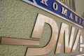 Trei directori din apărare, arest la domiciliu. Sute de mii de euro găsiți la unul