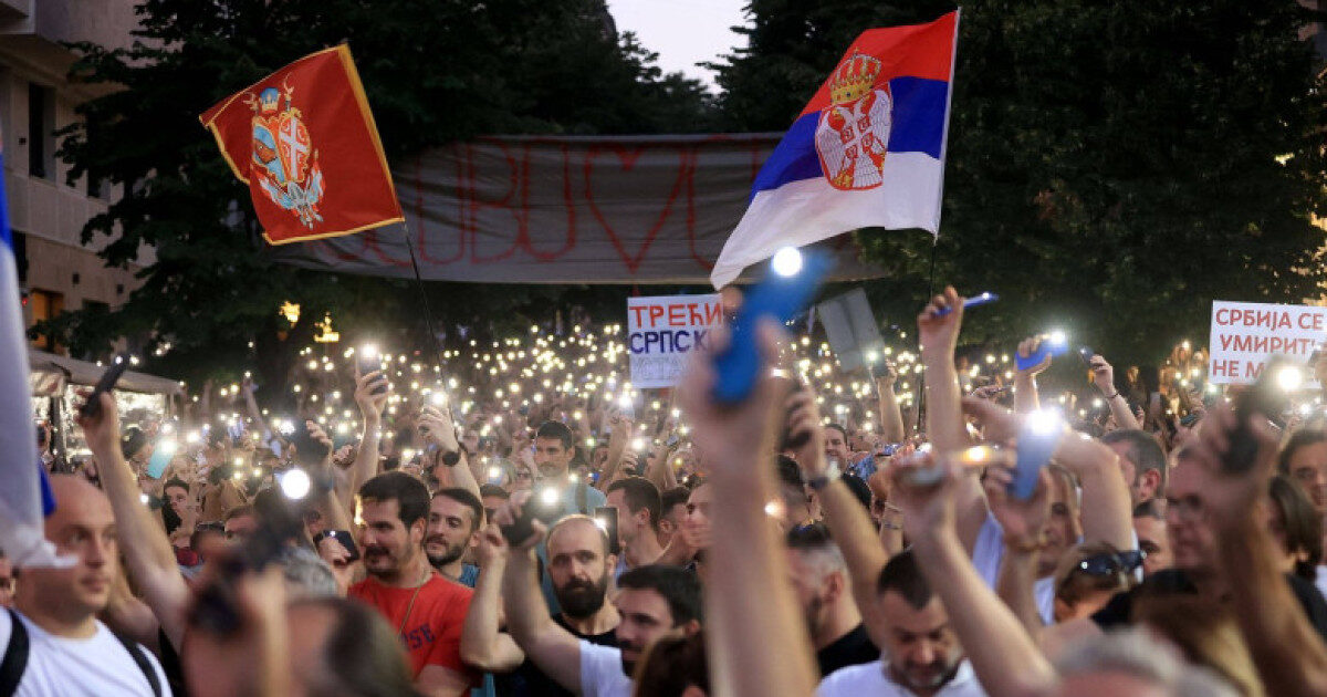 Vucic, în prag de demisie? Serbia intră în febra alegerilor anticipate