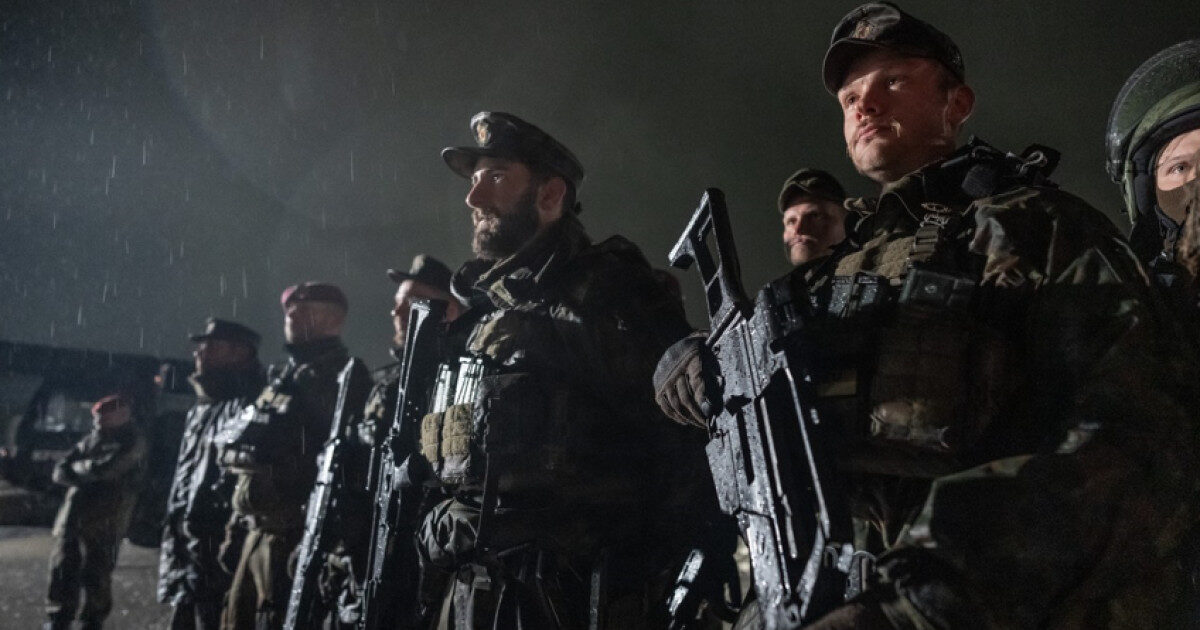 NATO se retrage din puncte cheie din Kosovo