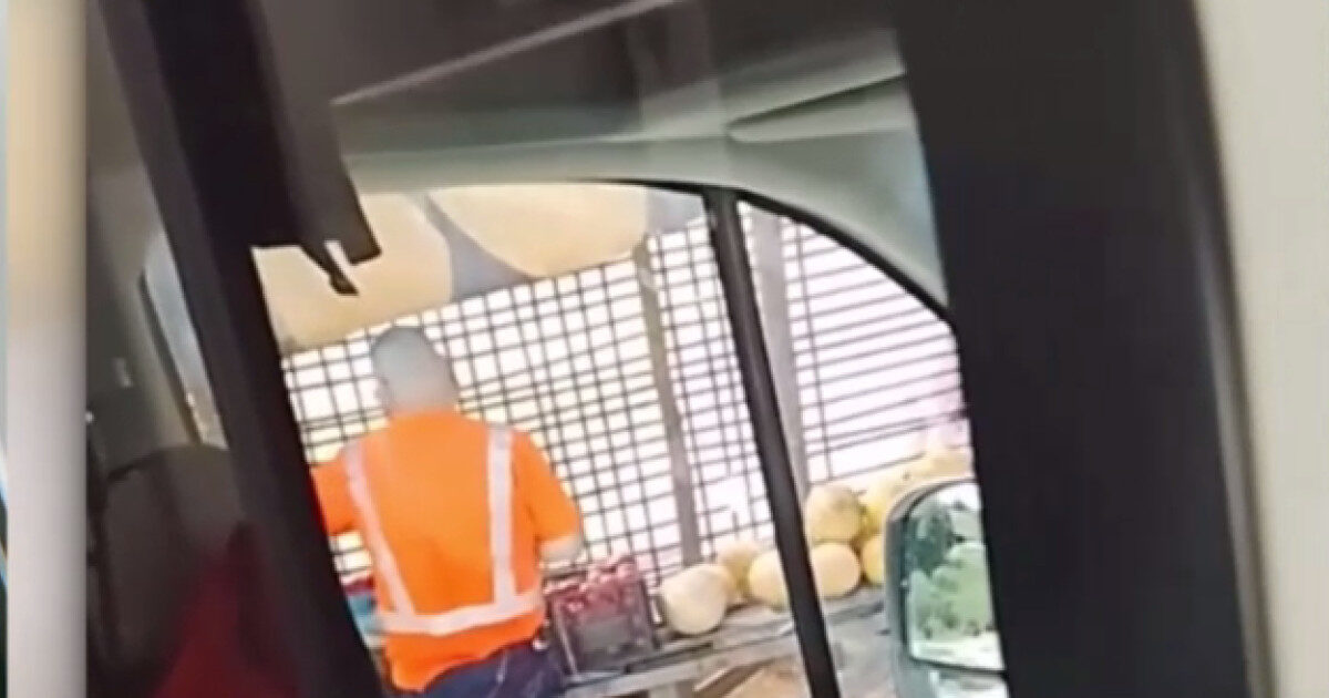 Ambulanță cu fetiță la bord oprește la pepenari. DSU anchetează