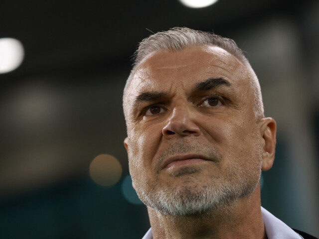Olăroiu, înlocuit! Numele noului selecționer e aici