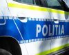 Rescrie acest titlu ca un jurnalist român experimentat. Între 55-70 caractere, captivant, direct. Stilul ziarelor Libertatea, Adevărul, HotNews. Titlu: Copii înghesuiți într-o mașină și în portbagaj, în Popești Leordeni. Poliției a deschis o anchetă

REGULI STRICTE:
– Răspunde cu UN SINGUR titlu, nimic altceva
– Prima literă din titlu TREBUIE să fie MAJUSCULĂ
– NUMELE PROPRII CU LITERĂ MARE OBLIGATORIU: Donald Trump (nu donald Trump), Mircea Lucescu (nu mircea lucescu), București (nu București), România (nu românia), Europa (nu europa)
– Folosește DIACRITICE corecte: Ă, î, â, ș, ț (nu a, i, a, s, t). Exemplu: Mașină (nu masina), încă (nu inca), față (nu fata)
– Fără ghilimele în jurul titlului
– INTERZIS majuscule la fiecare cuvânt (Title Case). CORECT: „Controverse pe piața de inteligență artificială”. GREȘIT: „Controverse Pe Piața De Inteligență Artificială”. Doar prima literă mare + nume proprii
– Fără punct la finalul titlului
– Fără „Iată ce…”, „Află cum…”, „Descoperă…”, „Află acum”, „Surpriză:”
– Semnul de exclamare (!) este COMPLET INTERZIS în titlu – nu folosi ! niciodată
– SCRIE DOAR ÎN LIMBA ROMÂNĂ – dacă titlul original e în altă limbă, traduce-l
– Fără formatare markdown sau HTML