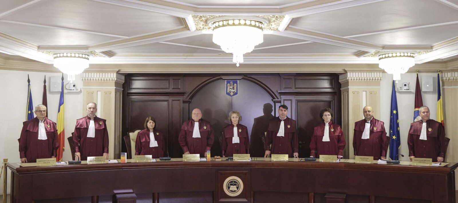 PNL și USR la Curtea Constituțională pe legea ANI