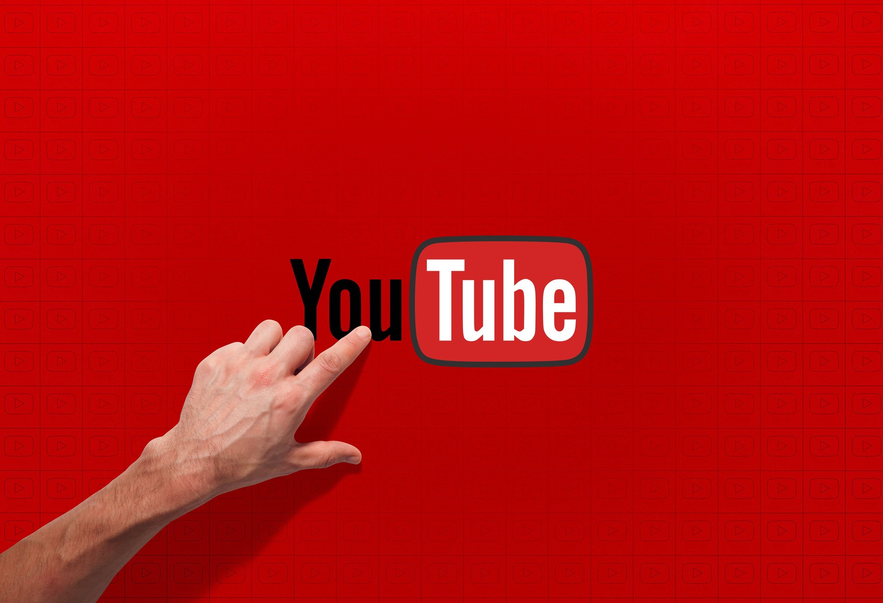 YouTuberii, noile vedete ale investițiilor: Afaceri de milioane